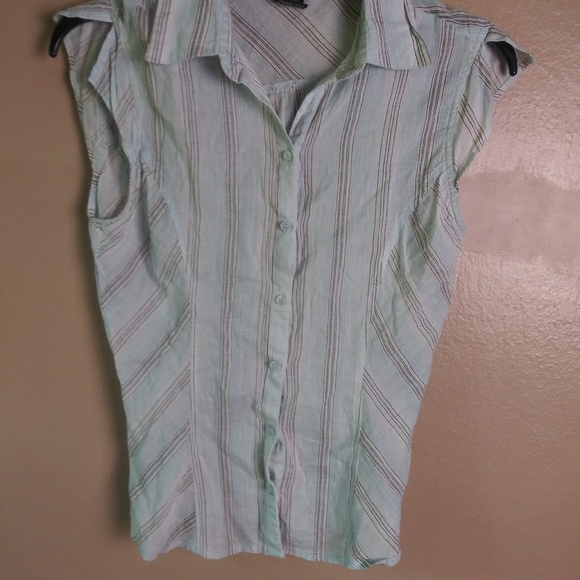 Linen Top - Picture 4 of 7